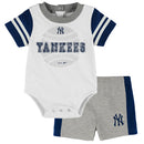 Yankees Baby Boy Bodysuit with Shorts